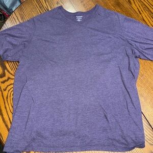 ROUNDTREE & YORKE SOFT WASHED SIZE 2XT PURPLE V/NECK T-SHIRT IN EUC